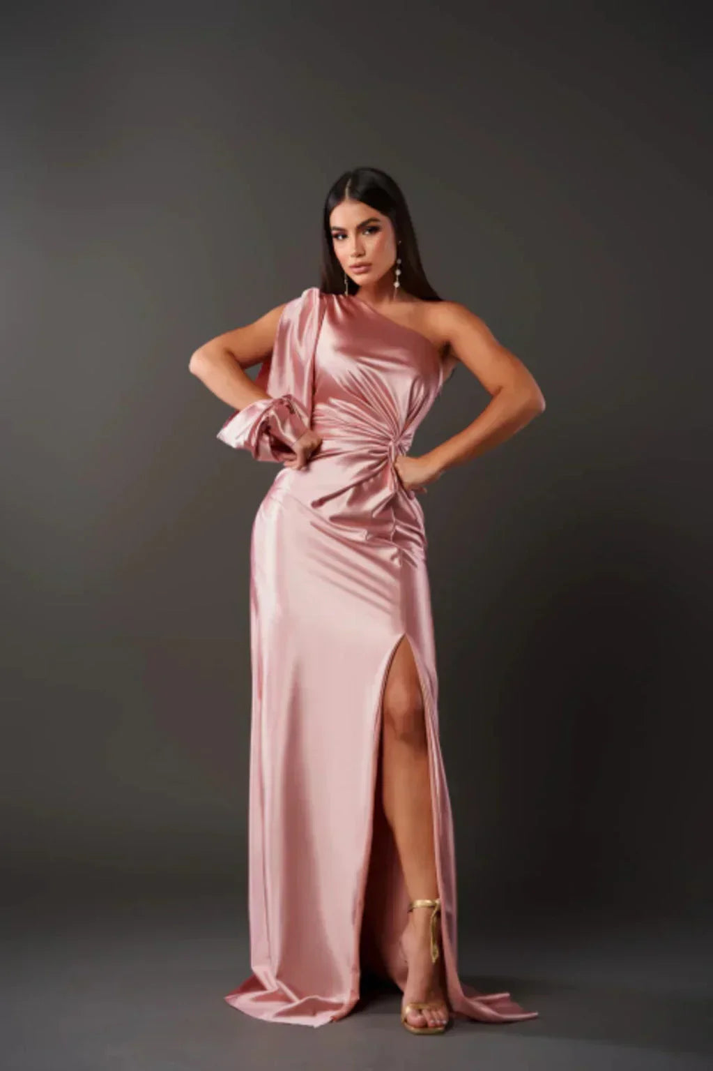 Elegant Maxi Dress with Chic Slit Design